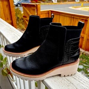 Dolce Vita Huey like new leather & croco 🐊 boots!